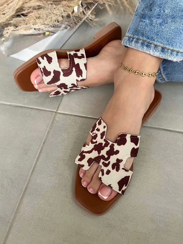 SANDALIA PLANA COW