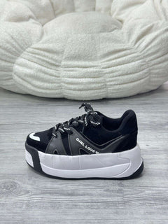 Tenis para dama Karolg color blanco negro — Calzado Maom